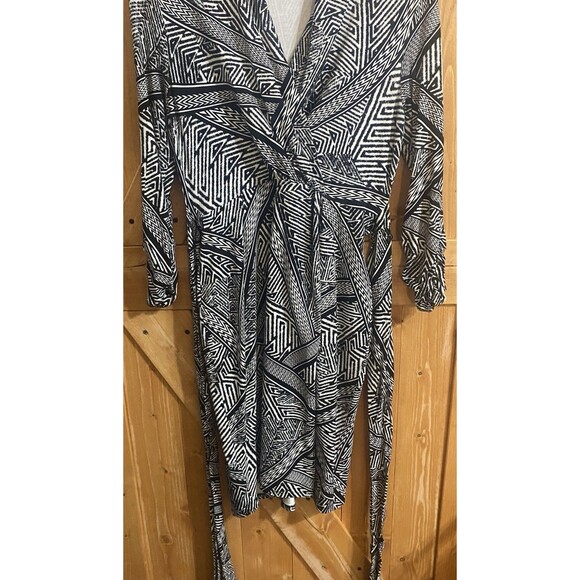 Adrianna Papell Wrap Mini Dress Belted Black White V-Neck Short Women's Size 8 - Picture 6 of 11